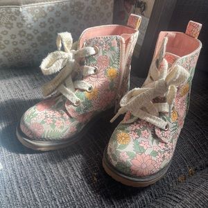 Cat & Jack Girl’s Green Pink Floral Giovanna Side Zip Lace-up Combat Boot Size 7